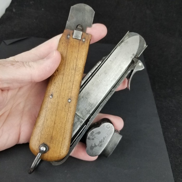 WW2 luftwaffe gravity knife Paul Weyersberg 2nd Pattern 16.jpg