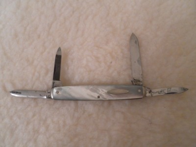 Schrade Cut. Co. 4 BLD Senator(Pearl) 001.JPG