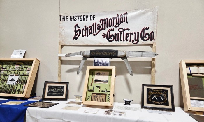 S &amp; M display 5