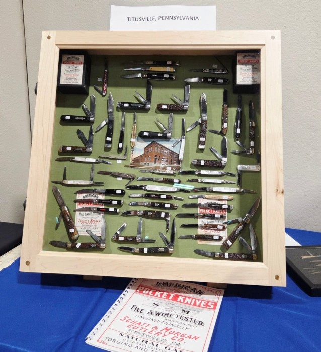S &amp; M display 7