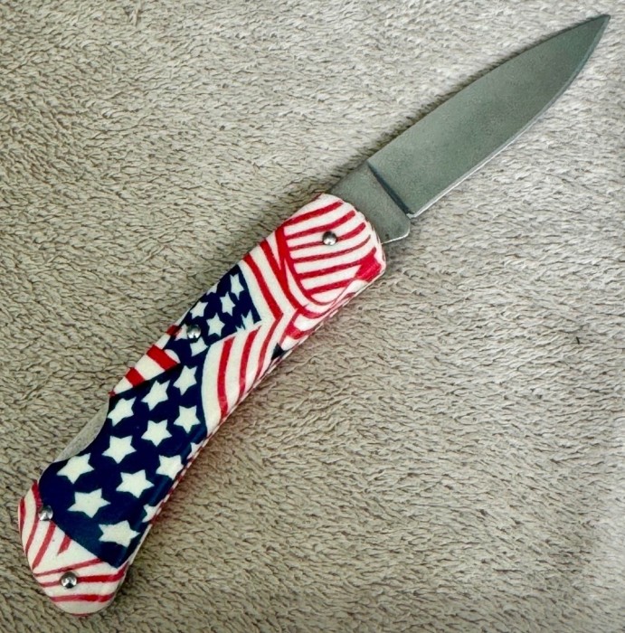 Chinese Made Pocket Knife.<br />NOT My Item(s). NOT My Picture(s).