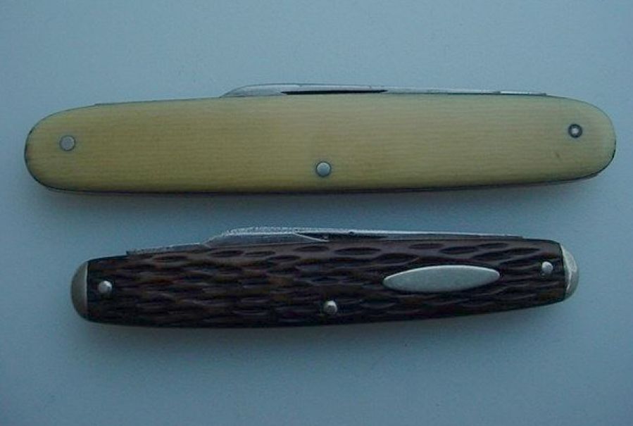 2schrade1.jpg