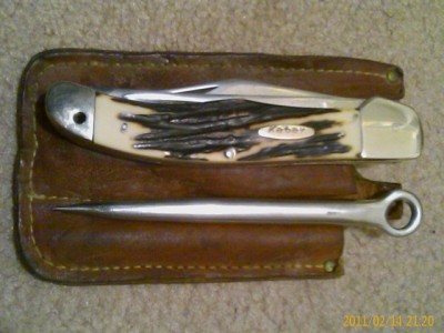 Ka-bar with marlin spike and leather pocket sheath