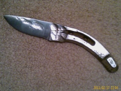 Horseshoe knife