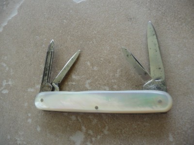 C. Lutters-Lion Cutlery.jpg
