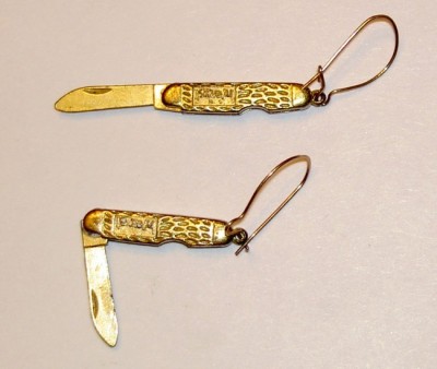 earring knives open.jpg