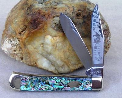Bulldog Trapper Heart Abalone  5GEN.jpg